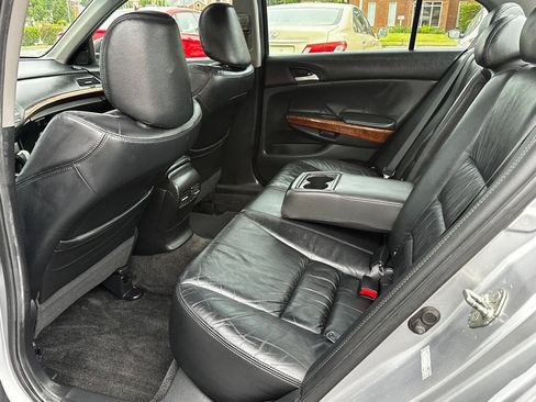 Used 2011 Honda Accord EX-L image 9