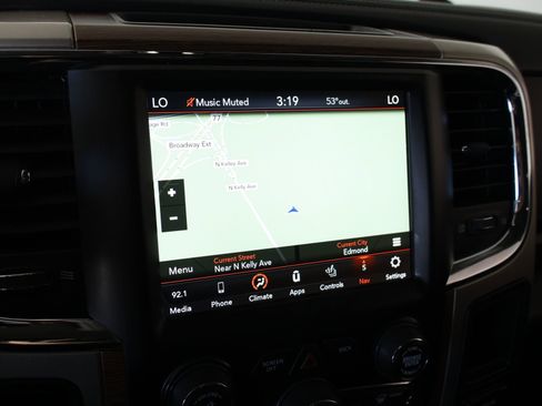 Used 2018 RAM 2500 Laramie w/ Convenience Group image 7