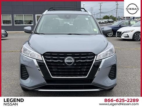 Certified 2024 Nissan Kicks SV w/ Interior Electronics Package FWD image 9