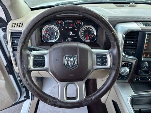 Used 2015 RAM 1500 Laramie w/ Convenience Group AWD/4WD image 12