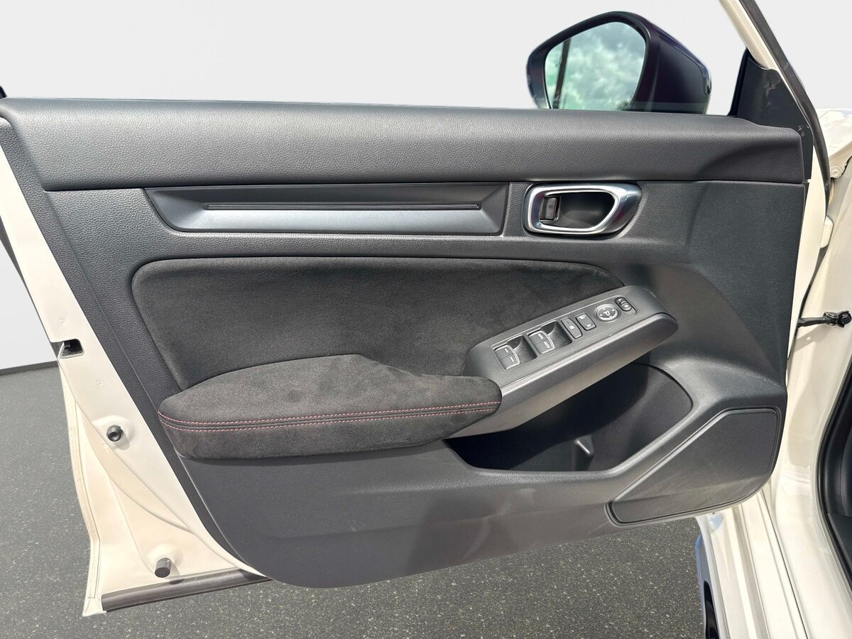 Used 2025 Honda Civic Type R image 16
