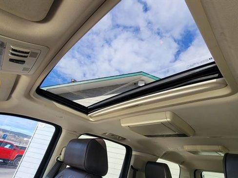 Used 2014 Cadillac Escalade ESV Platinum image 46