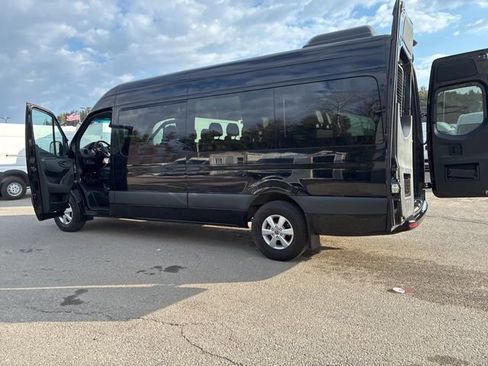 Used 2021 Mercedes-Benz Sprinter 2500 image 19