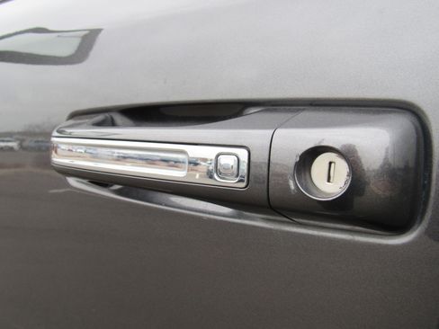 Used 2021 RAM 1500 Laramie w/ Off Road Group image 11