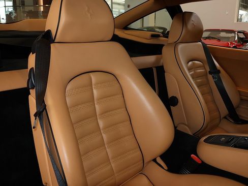 Used 2000 Ferrari 550 Maranello Coupe RWD image 37