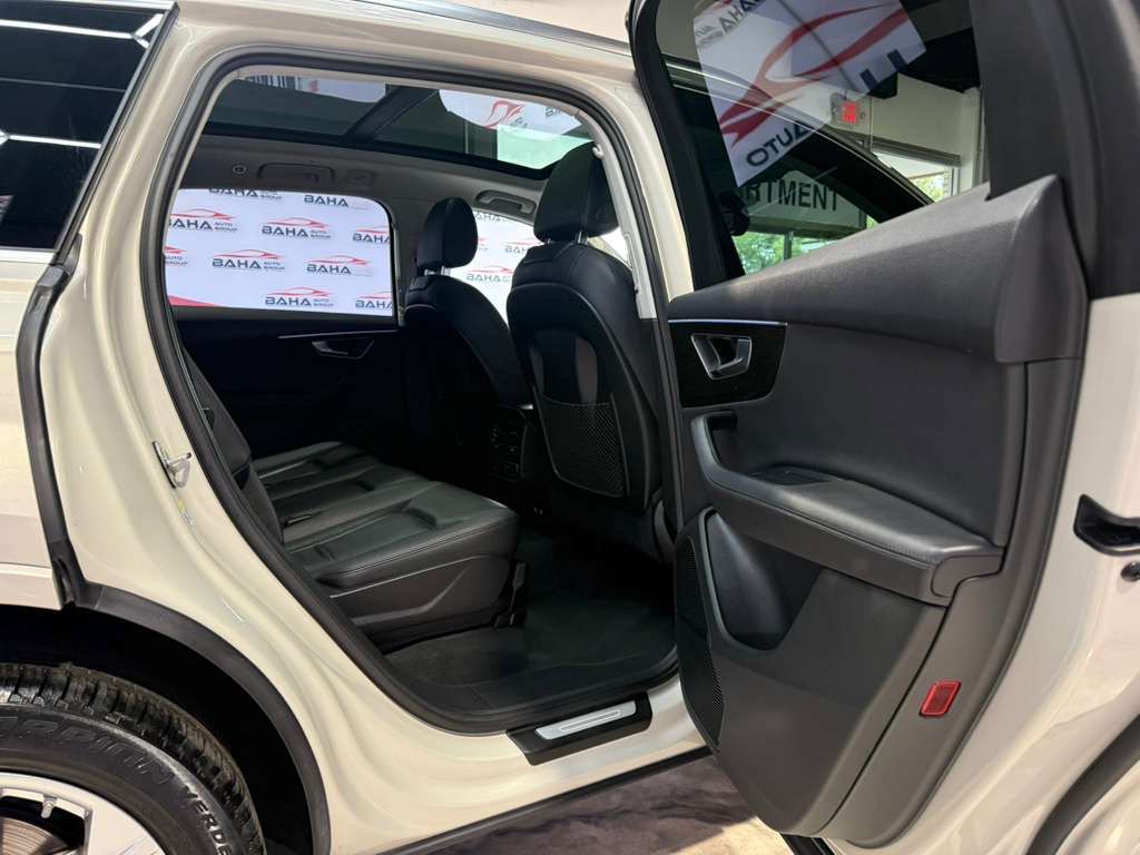 Used 2024 Audi Q7 3.0T Premium Plus AWD/4WD image 40