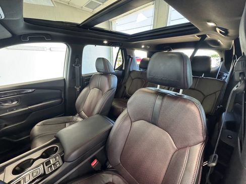 Used 2023 Honda Pilot Elite image 13