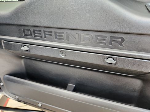 Certified 2025 Land Rover Defender 110 S image 34