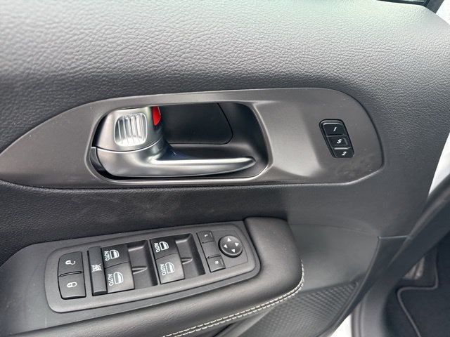 New 2026 Chrysler Pacifica Select AWD/4WD image 22