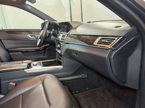 Used 2014 Mercedes-Benz E 350 Sedan image 7