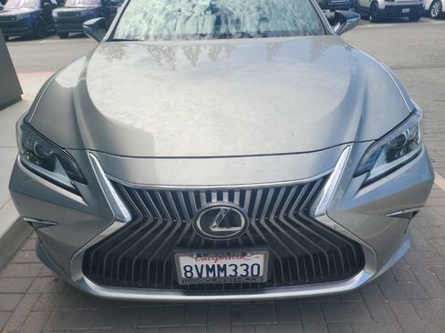 Used 2021 Lexus ES 350 w/ Premium Package FWD image 2