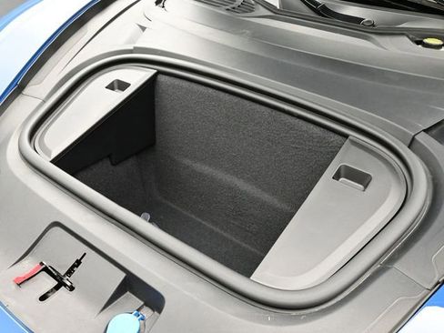 Certified 2025 Porsche Taycan AWD/4WD image 21