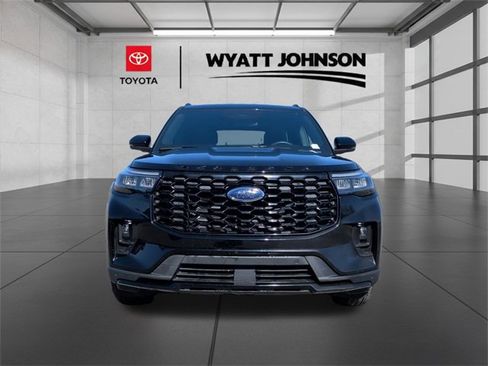 Used 2025 Ford Explorer ST-Line image 8