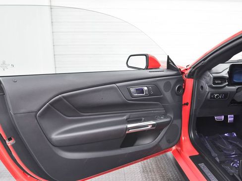 Used 2024 Ford Mustang Premium image 9