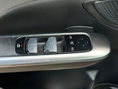 New 2025 Mercedes-Benz C 300 Sedan image 22