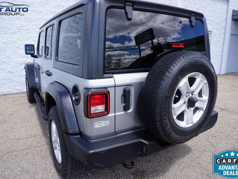 Used 2021 Jeep Wrangler Unlimited Sport AWD/4WD image 9