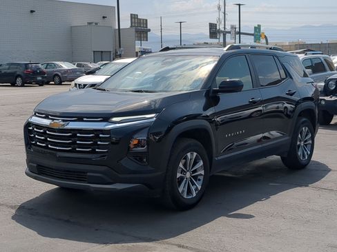 Used 2025 Chevrolet Equinox LT w/ Convenience Package II AWD/4WD image 10