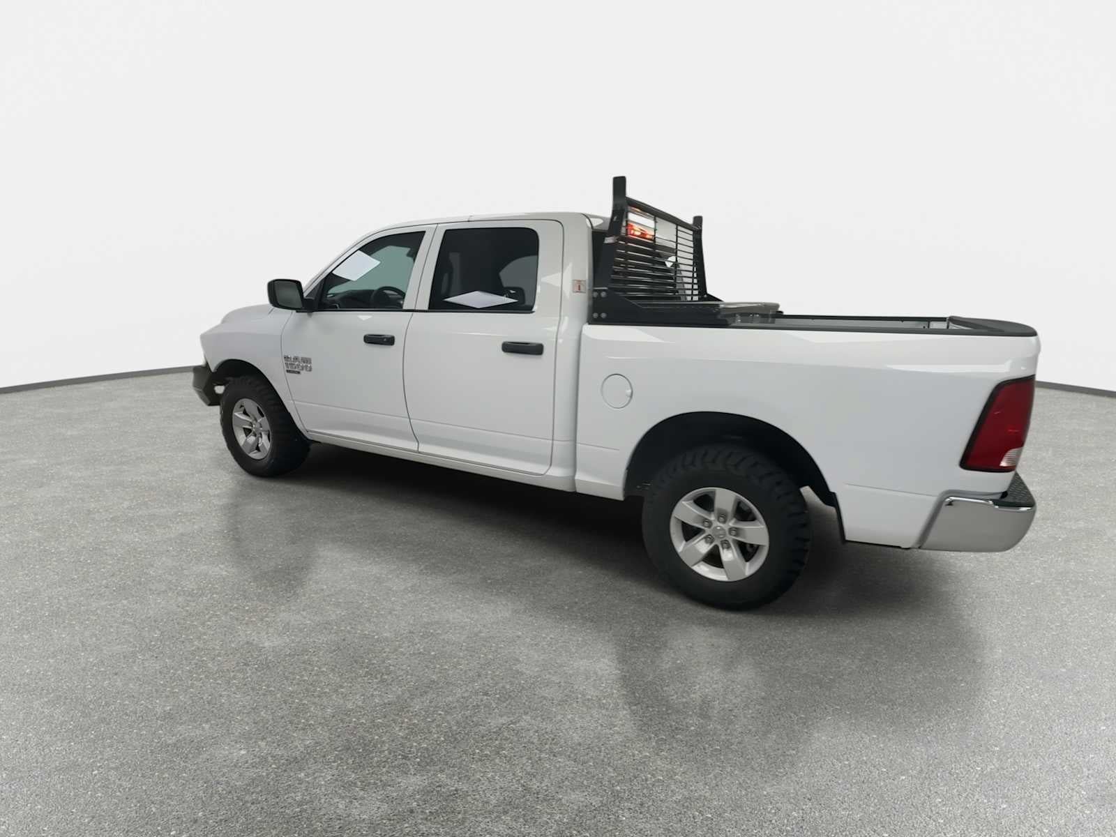 Used 2022 RAM 1500 Classic SLT w/ Electronics Group AWD/4WD image 6