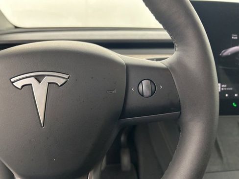 Used 2024 Tesla Model Y Long Range image 13