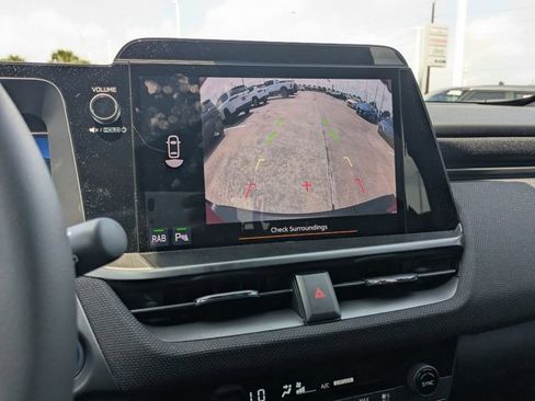 Used 2026 Subaru Outback Premium AWD/4WD image 13