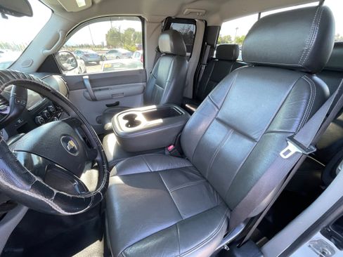 Used 2007 Chevrolet Silverado 2500 W/T w/ LS Package image 20