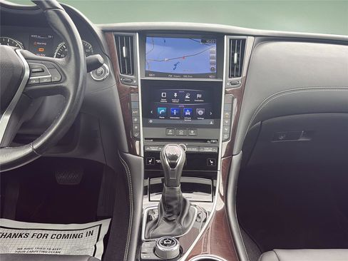 Used 2018 INFINITI Q50 Luxe w/ Essential Package (3.0T Luxe) image 23