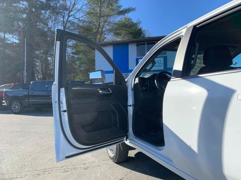 New 2026 Chevrolet Silverado 3500 LT w/ Convenience Package image 15