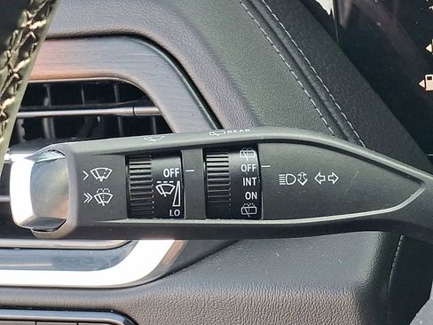 Used 2025 GMC Yukon Denali AWD/4WD image 26