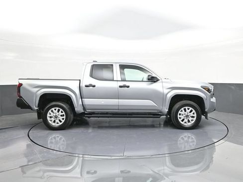 Used 2024 Toyota Tacoma SR RWD image 23