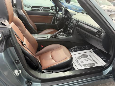 Used 2013 MAZDA MX-5 Miata Grand Touring w/ Premium Pkg image 20