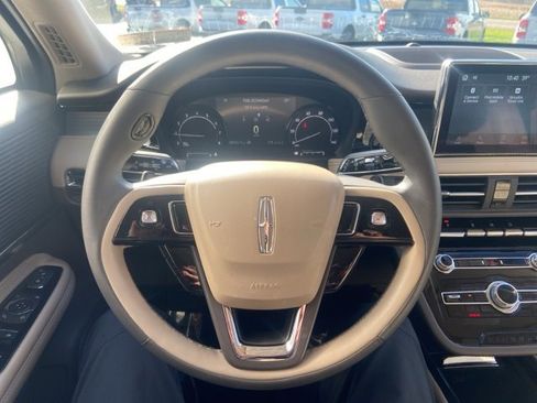 Used 2022 Lincoln Corsair AWD w/ Equipment Group 101A image 12