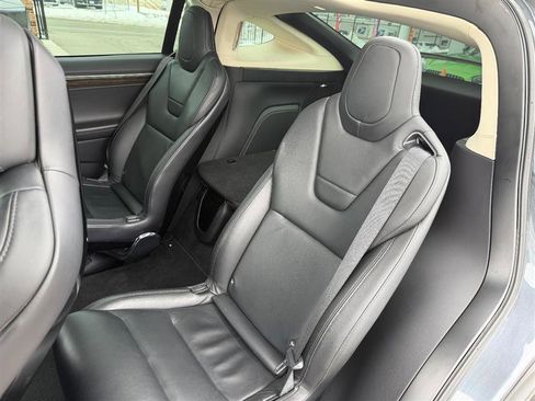 Used 2016 Tesla Model X 90D image 6
