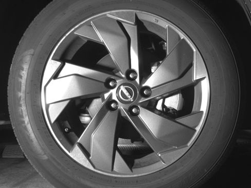 Used 2025 Nissan Rogue SV FWD image 13
