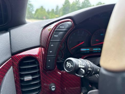 Used 2005 Chevrolet Corvette Coupe w/ Preferred Equipment Group RWD image 25