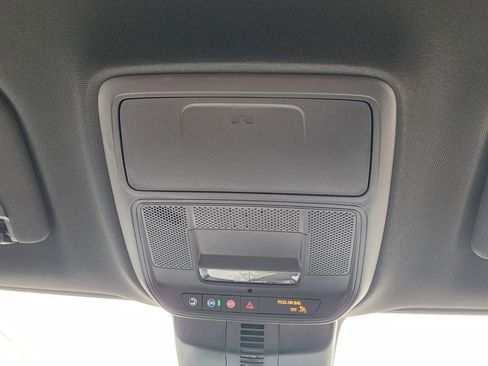 New 2026 GMC Acadia AT4 w/ Luxury Package AWD/4WD image 39