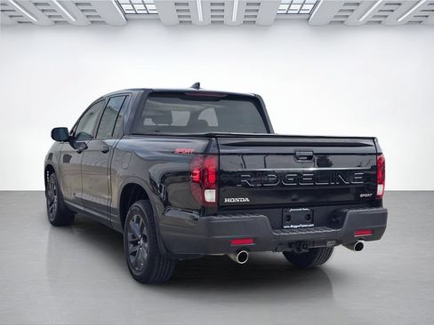 Used 2024 Honda Ridgeline Sport image 5