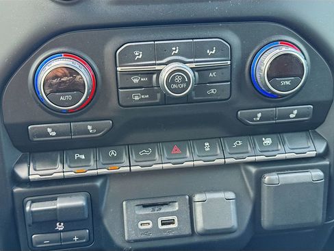 Used 2019 Chevrolet Silverado 1500 LT w/ Texas Edition image 19