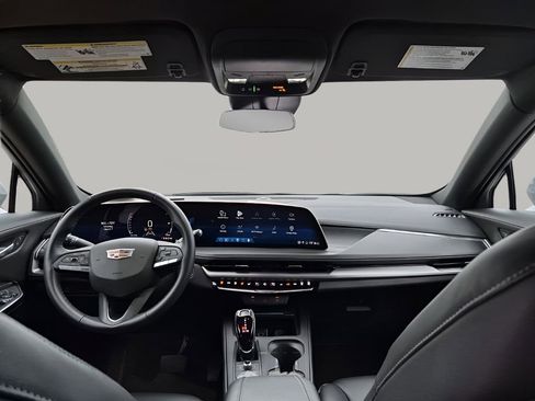 Certified 2025 Cadillac XT4 Premium Luxury image 23