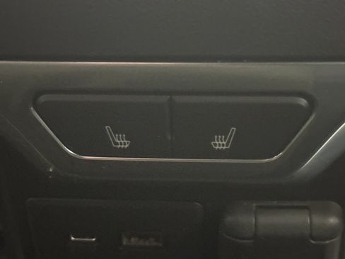 Used 2021 GMC Sierra 1500 SLT w/ Technology Package image 20