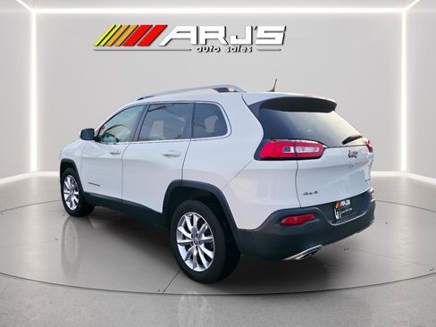 Used 2016 Jeep Cherokee Limited image 3