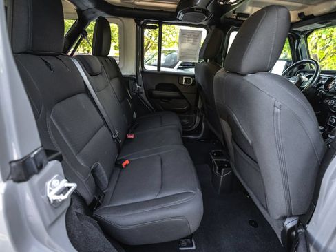 Used 2021 Jeep Wrangler Unlimited Sahara AWD/4WD image 28