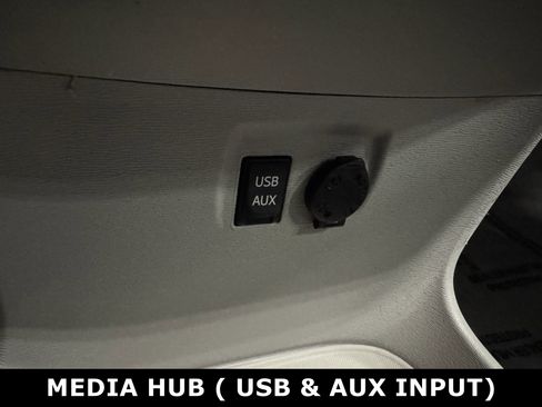 Used 2013 Toyota Sienna XLE image 10
