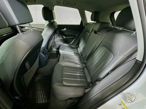 Used 2023 Audi Q5 2.0T Premium w/ Convenience Package image 21