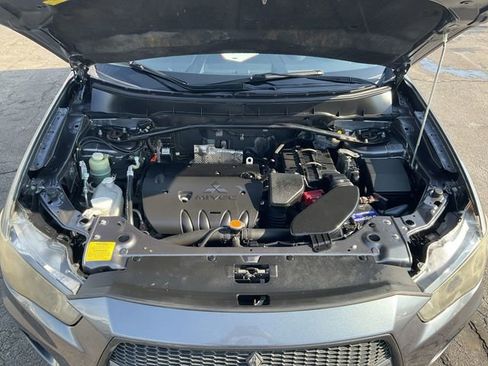 Used 2011 Mitsubishi Outlander ES image 33