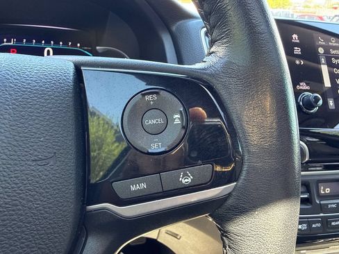 Used 2020 Honda Pilot Touring image 28