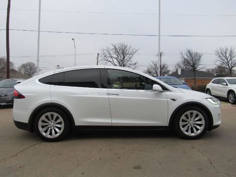 Used 2018 Tesla Model X 100D image 6