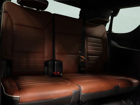 Used 2023 GMC Yukon Denali Ultimate AWD/4WD image 28