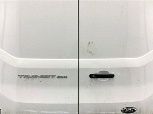 Used 2024 Ford Transit 250 148 High Roof Extended image 4