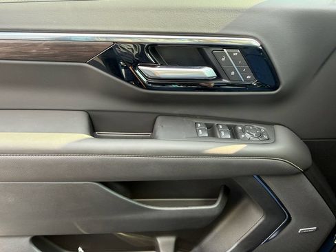 New 2026 Chevrolet Suburban Premier AWD/4WD image 11