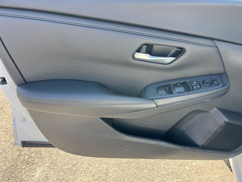 Used 2025 Nissan Sentra SV image 18